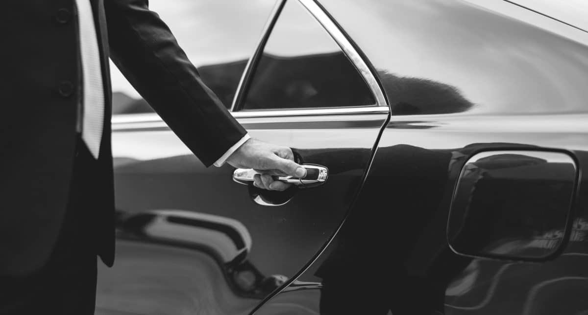 4 Things You Didn’t Know About Business Travel Car Services